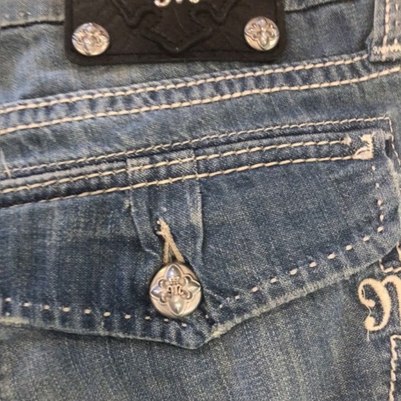 Miss Me Wide Leg Jeans - Picture 8 of 8